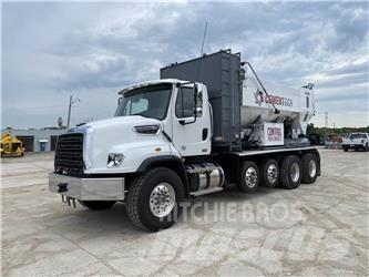 Freightliner 114SD 混凝土搅拌车