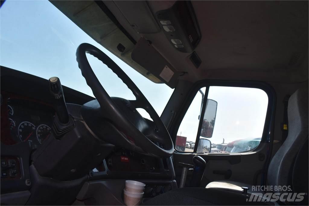 Freightliner 114SD 自卸式货车