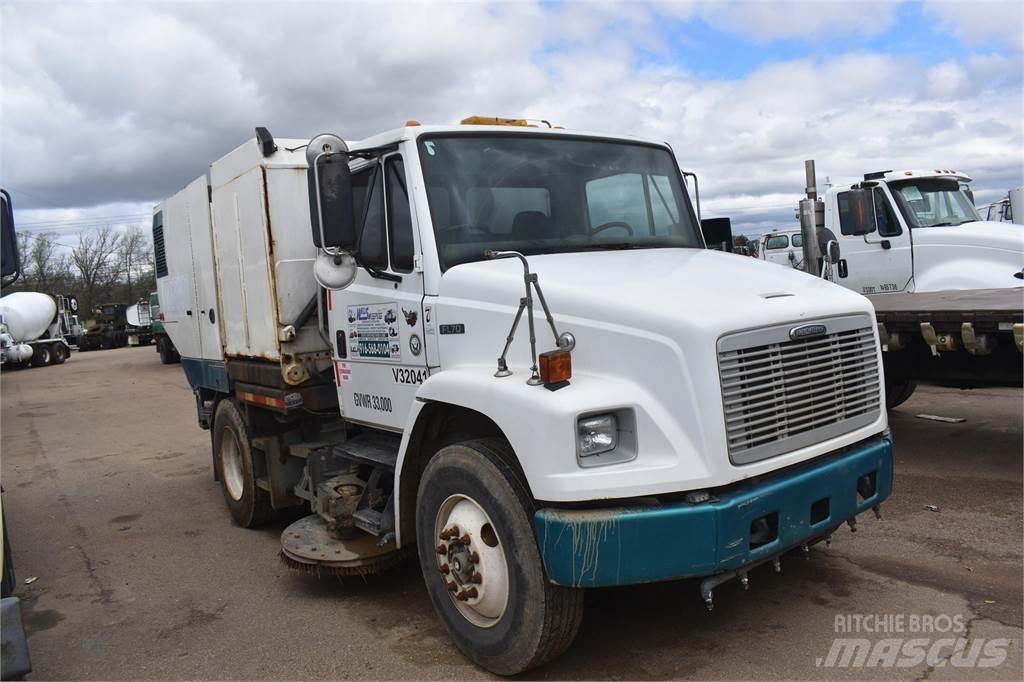 Freightliner FL70 道路清扫车