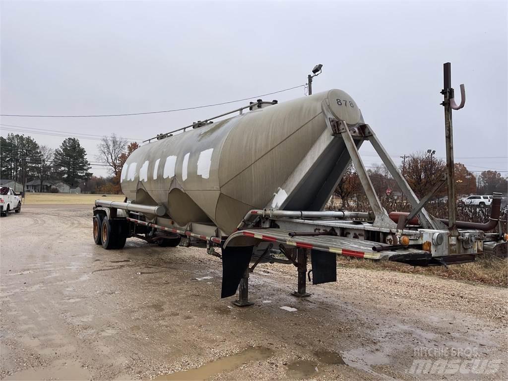 Fruehauf  罐式拖车