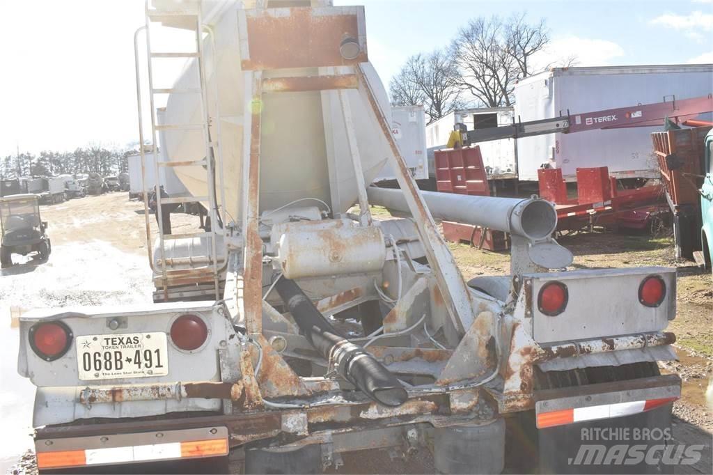 Fruehauf  罐式拖车