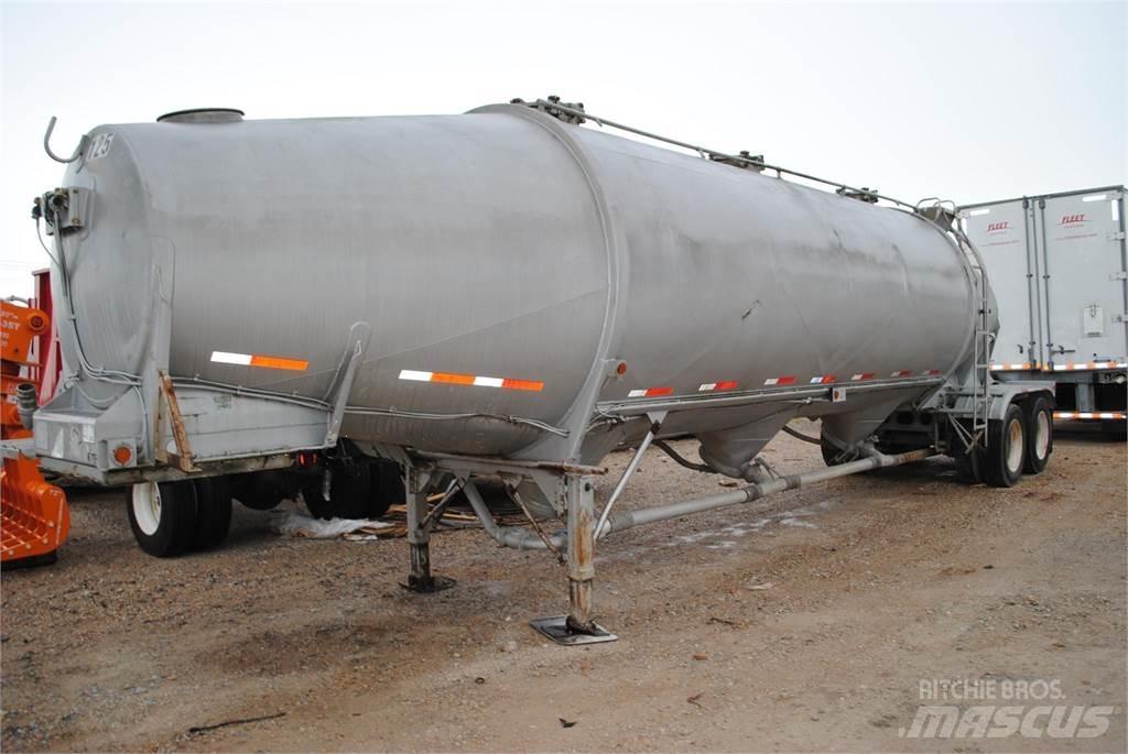 Fruehauf  罐式拖车