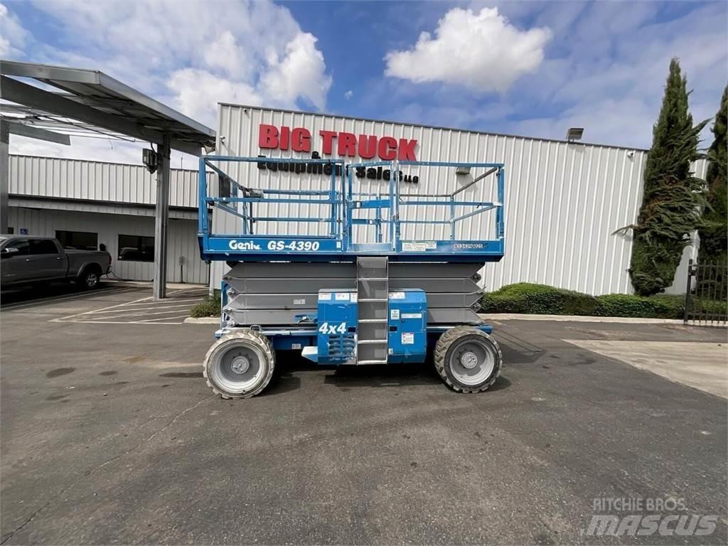 Genie GS4390RT 剪叉式升降机