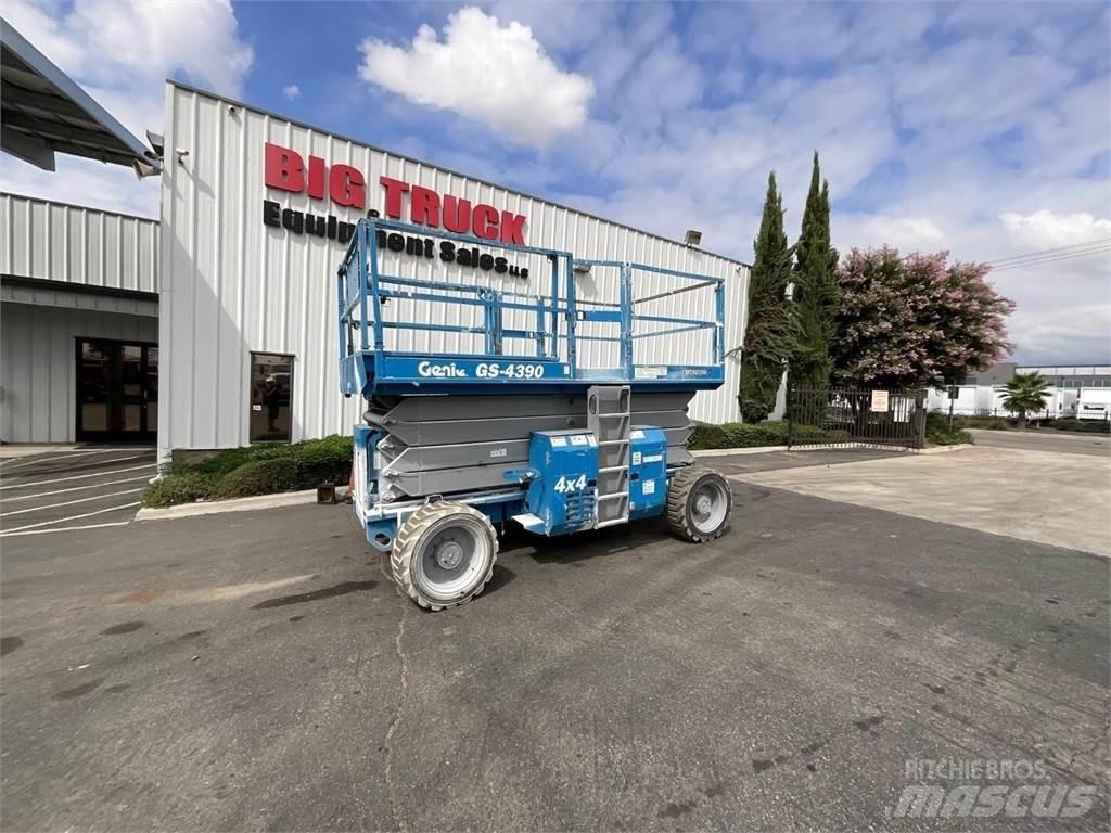 Genie GS4390RT 剪叉式升降机