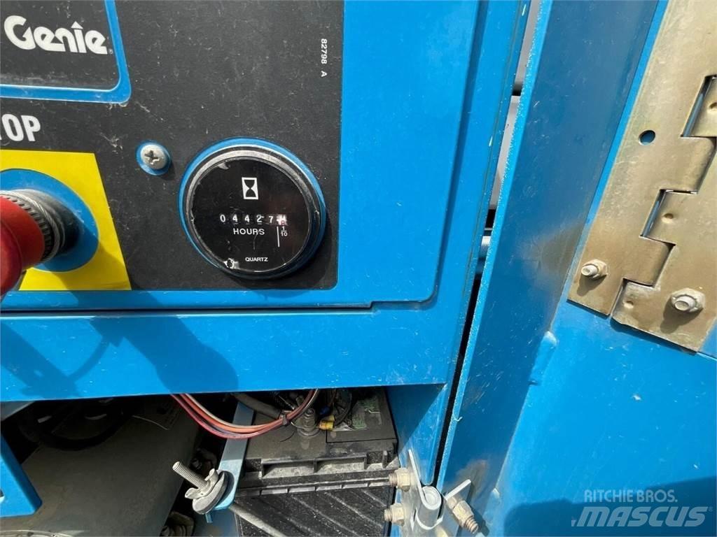 Genie GS4390RT 剪叉式升降机