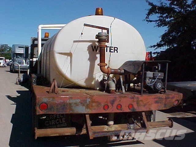 GMC TOPKICK C6500 油罐车