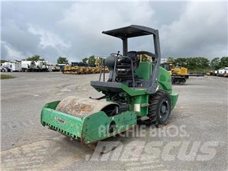 Hamm 3205 双轮压路机
