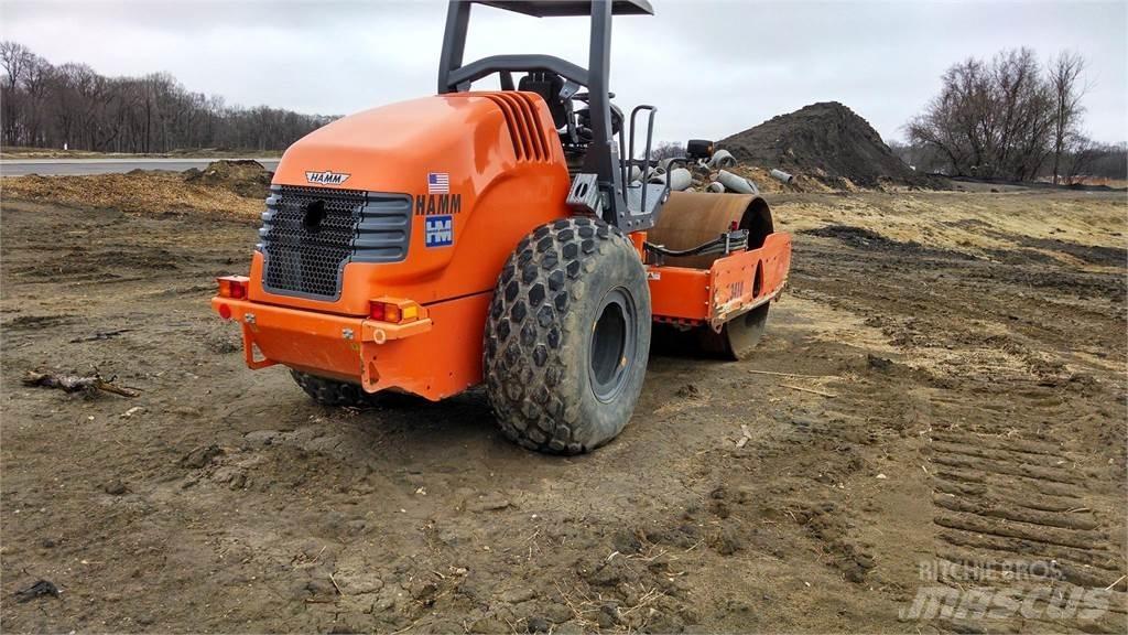 Hamm 3410 双轮压路机