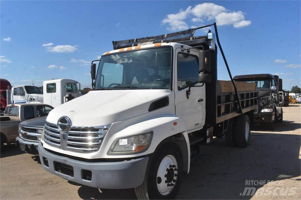 Hino 338 自卸式货车