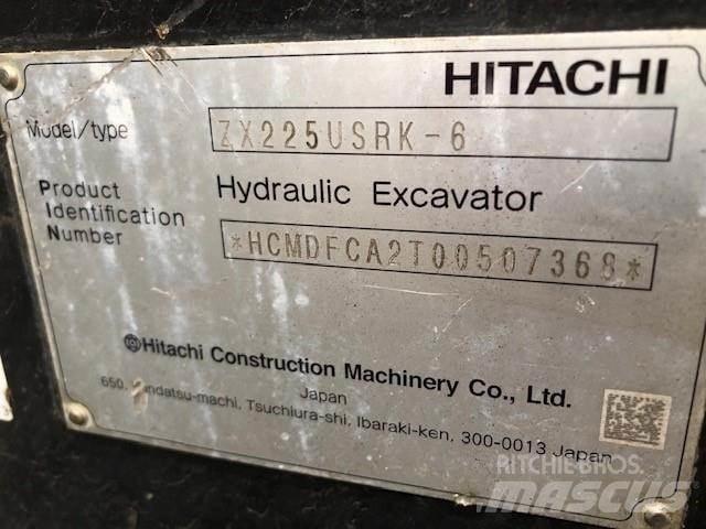 Hitachi ZX225USRK-6 履带挖掘机