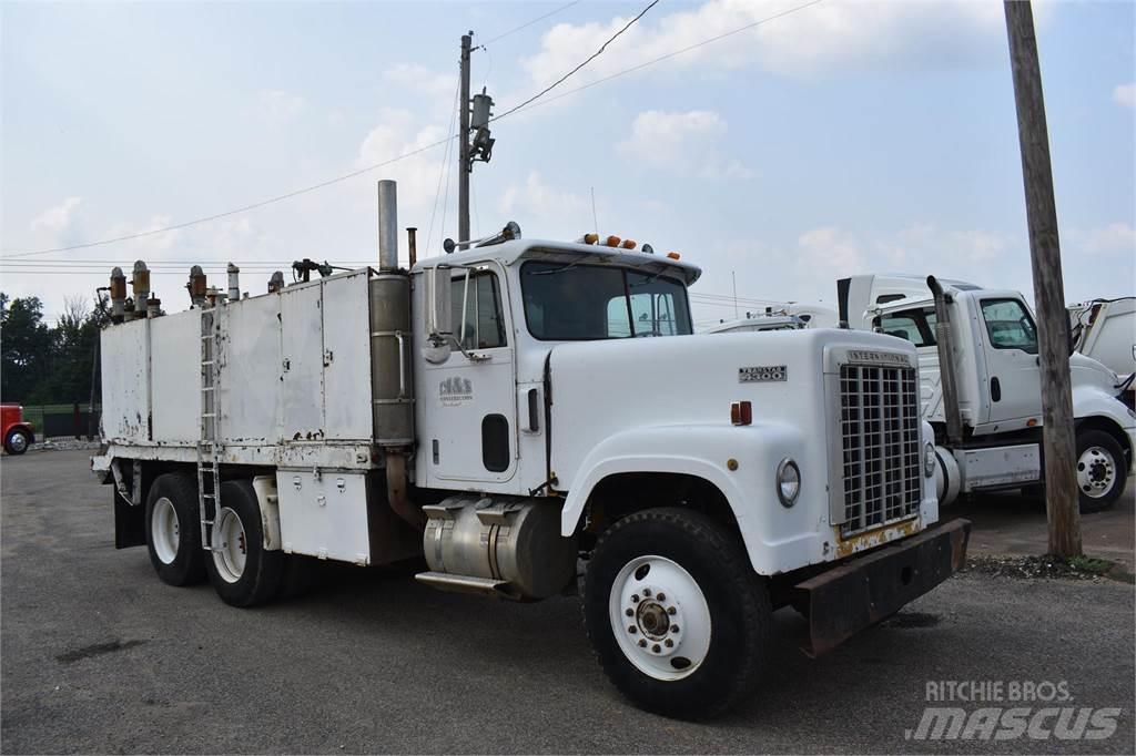 International 4370 油罐车
