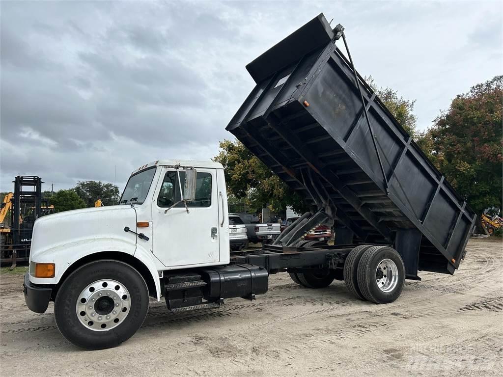 International 4700 自卸式货车
