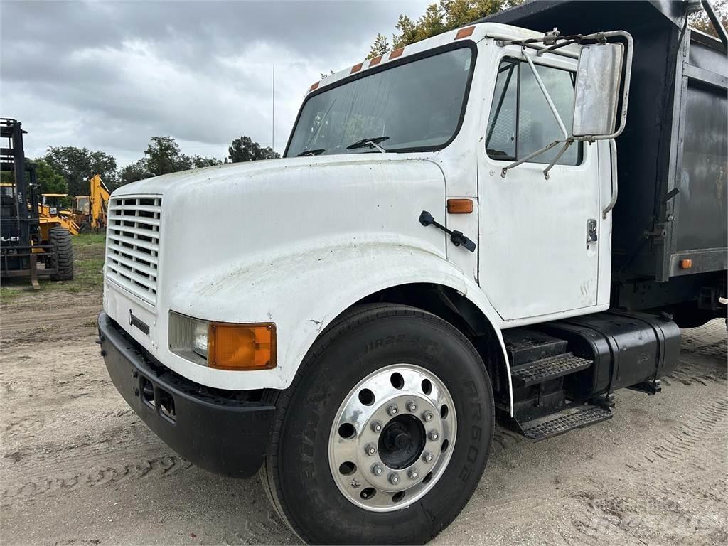 International 4700 自卸式货车