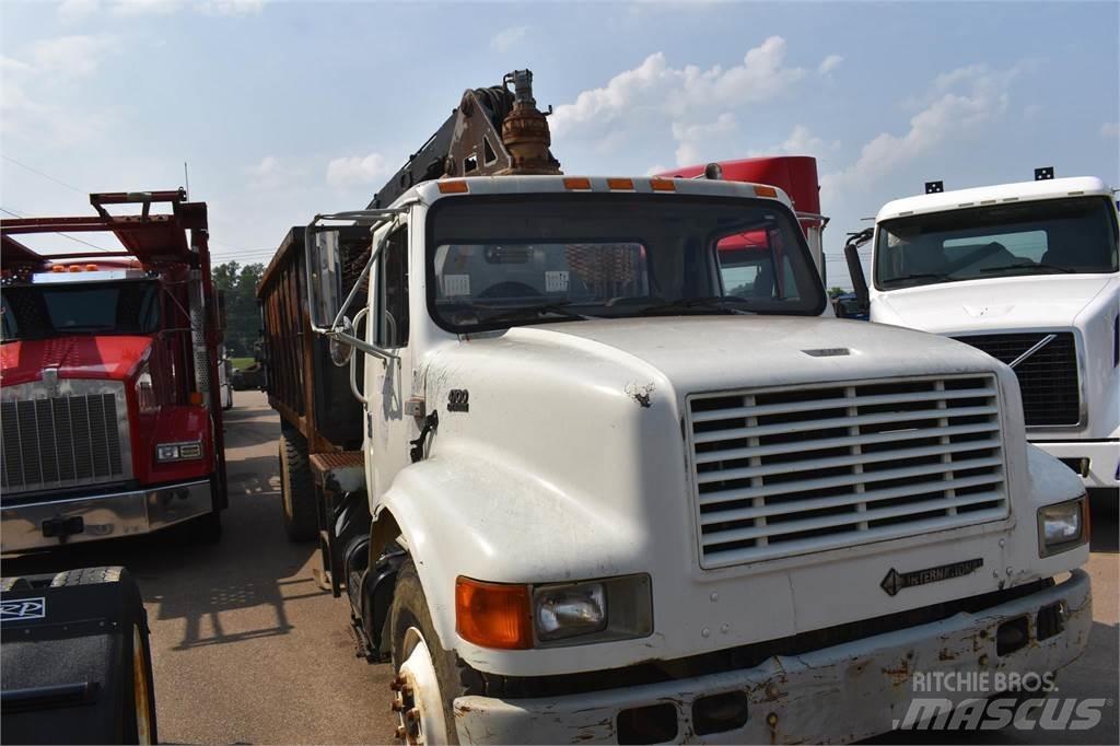 International 4900 起重车