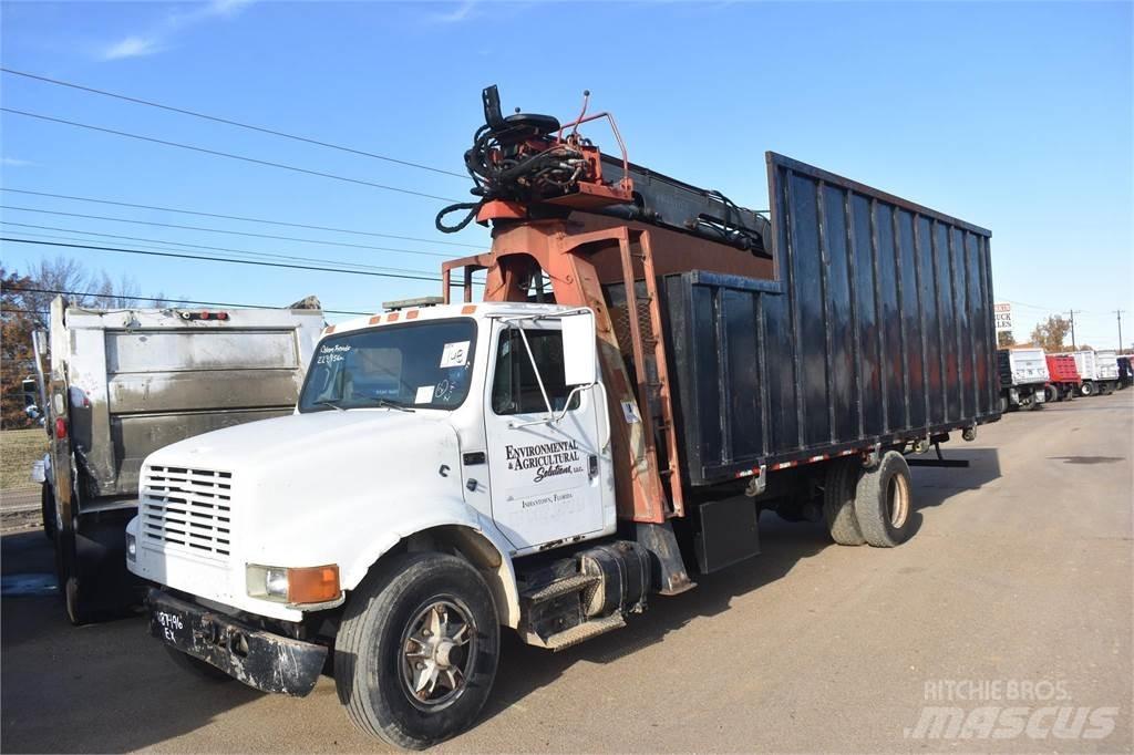 International 4900 起重车