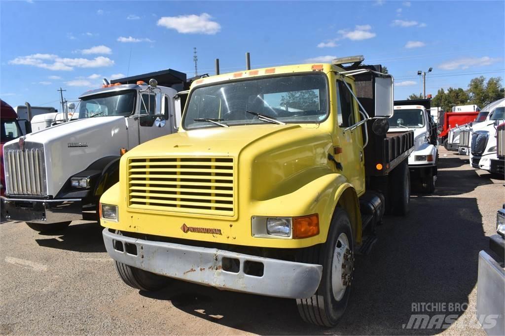 International 4900 自卸式货车