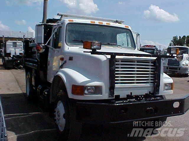 International 4900 自卸式货车