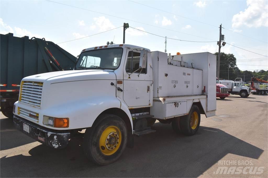International 8200 油罐车