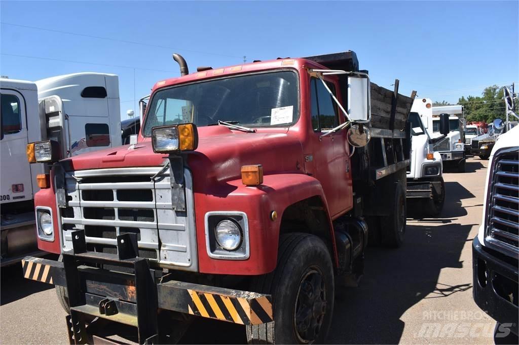 International S1900 自卸式货车