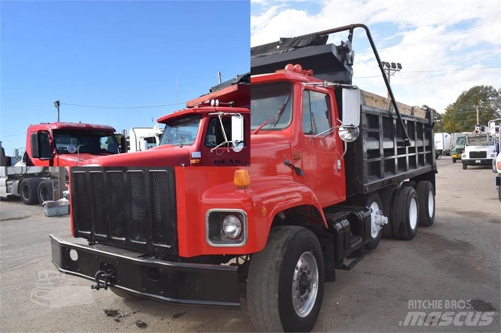 International S2600 自卸式货车