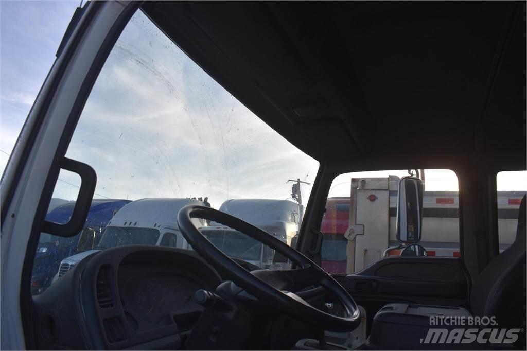 Isuzu FTR 自卸式货车