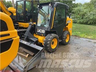 JCB 270 滑移装载机
