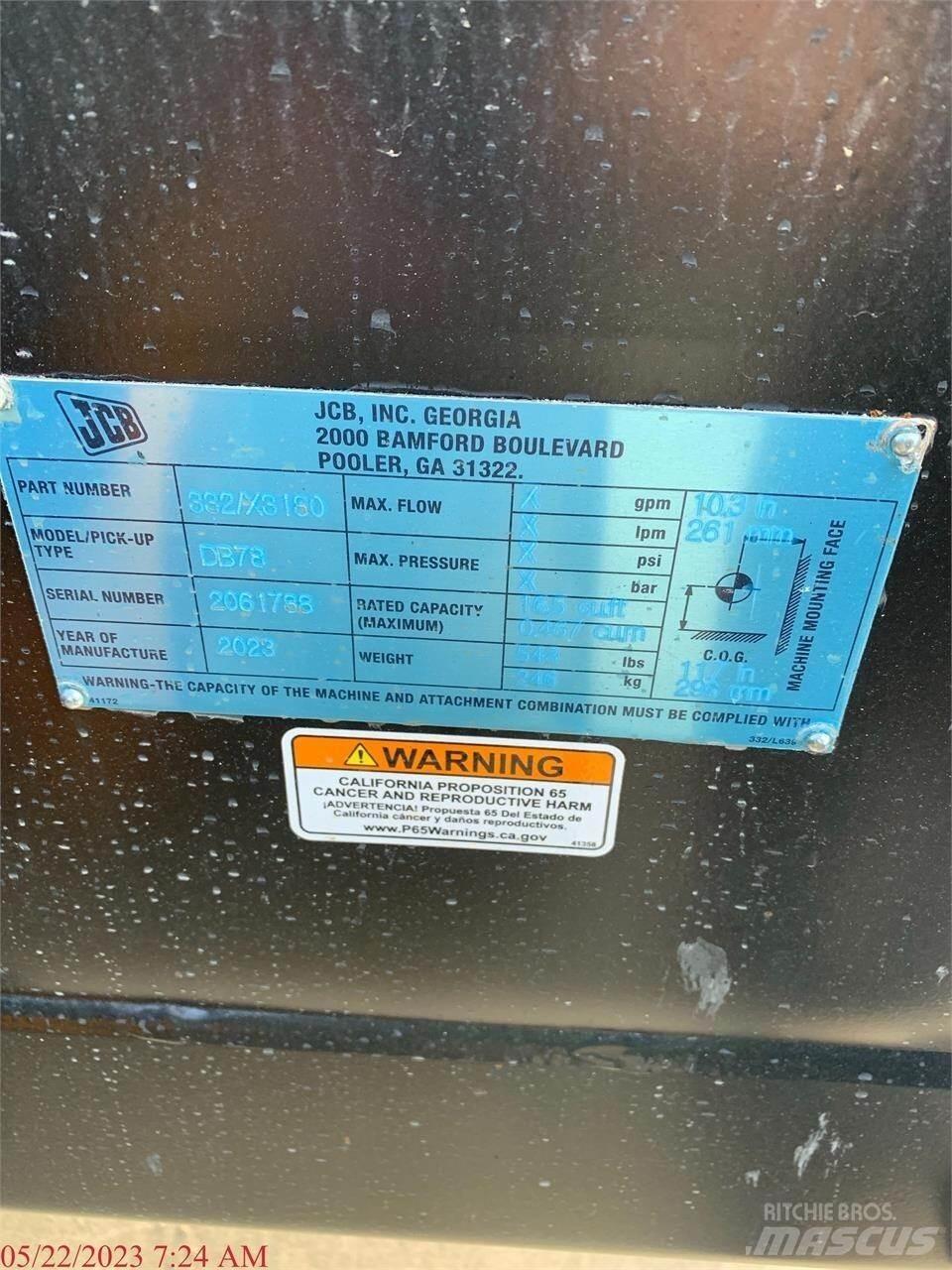 JCB 270 滑移装载机