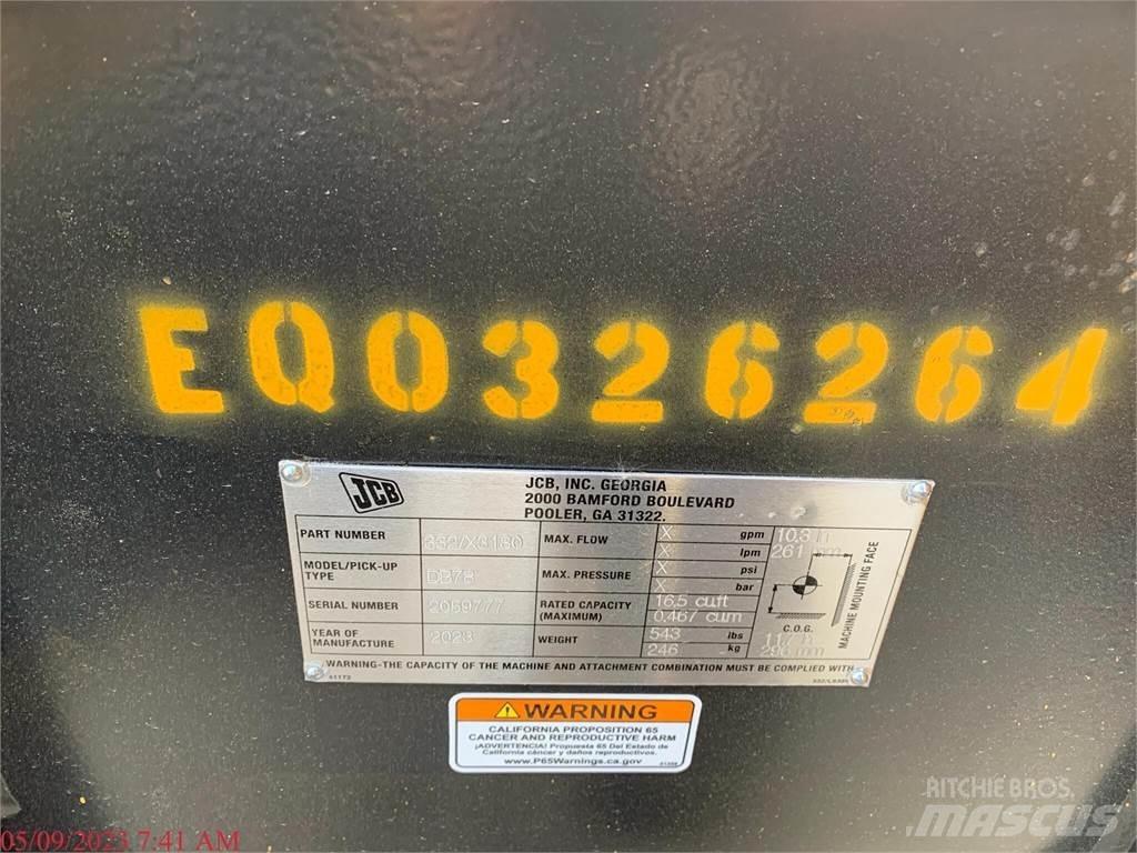 JCB 270T 滑移装载机