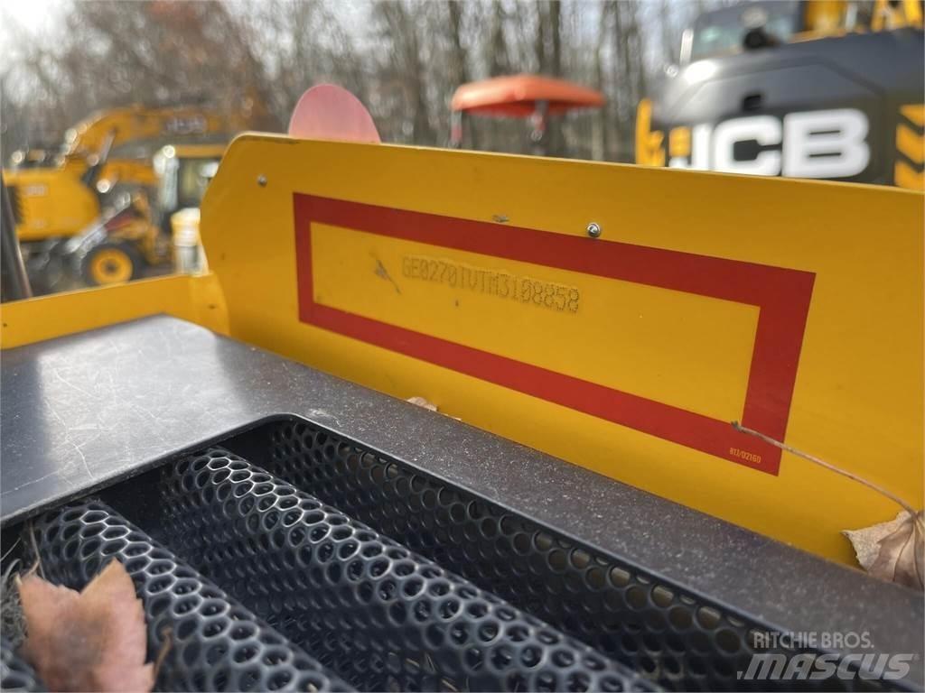 JCB 270T 滑移装载机