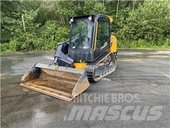 JCB 2TS-7T 滑移装载机