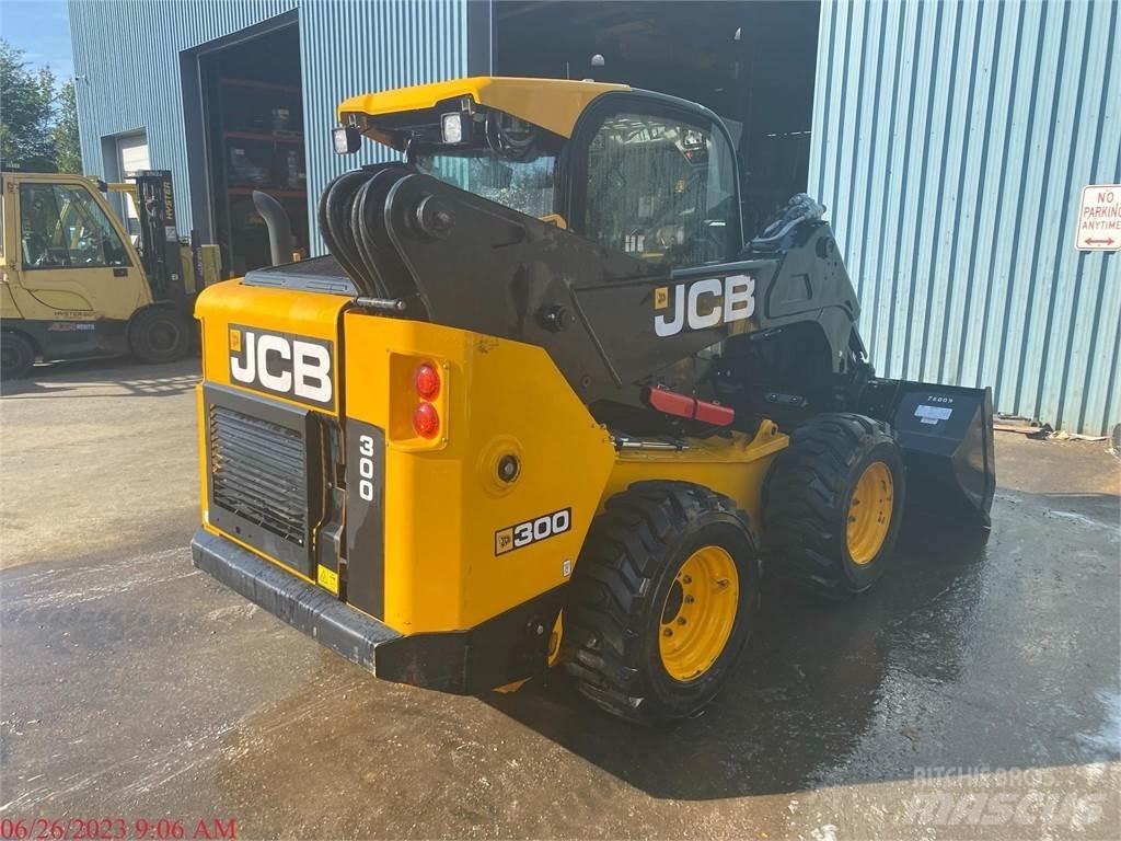 JCB 300 滑移装载机
