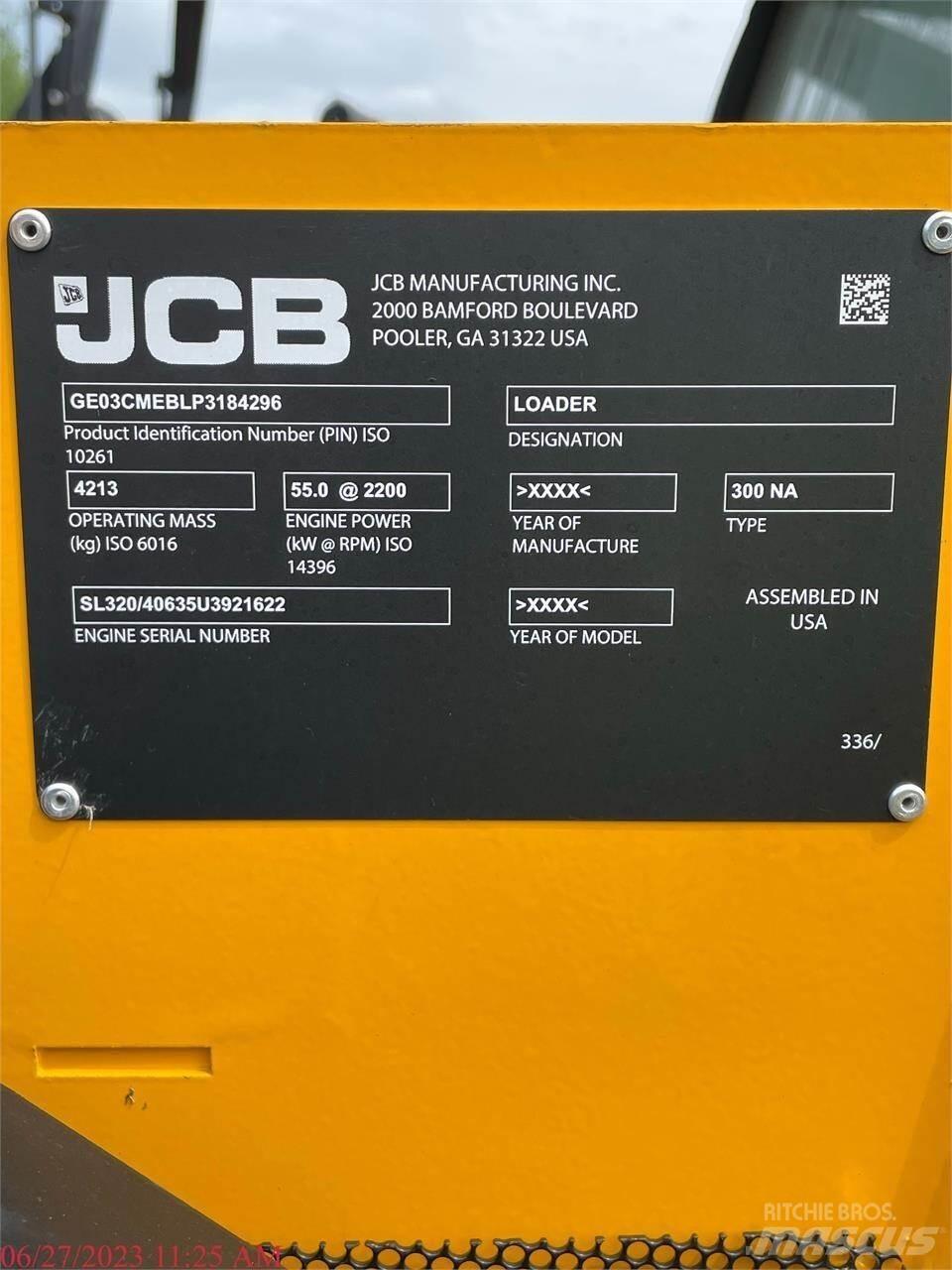 JCB 300 滑移装载机