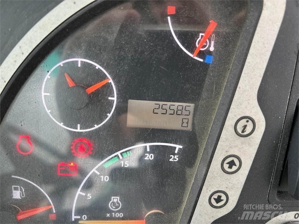 JCB 3CX 反铲装载机
