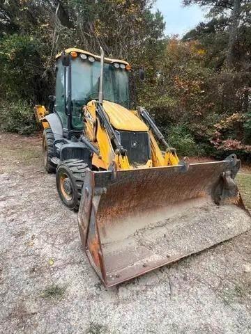 JCB 3CX 反铲装载机