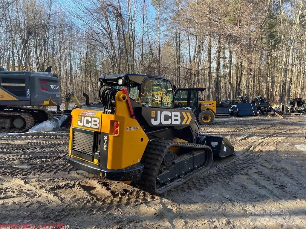 JCB 3TS-8T 滑移装载机