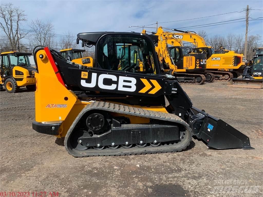 JCB 3TS-8T 滑移装载机