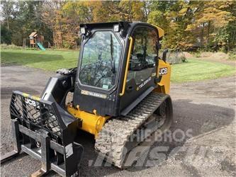 JCB 3TS-8T 滑移装载机