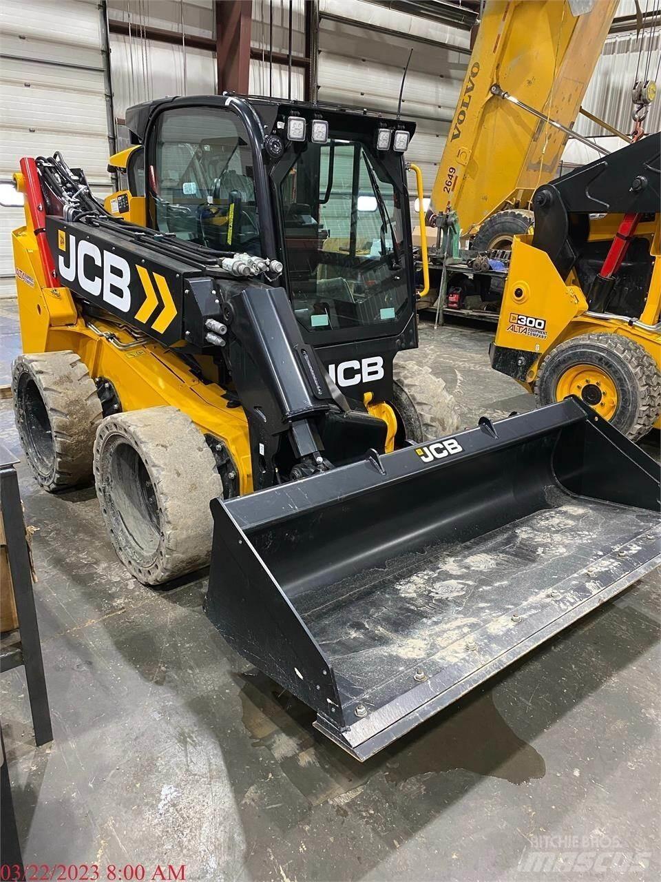 JCB 3TS-8W 滑移装载机