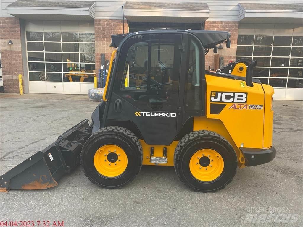 JCB 3TS-8W 滑移装载机