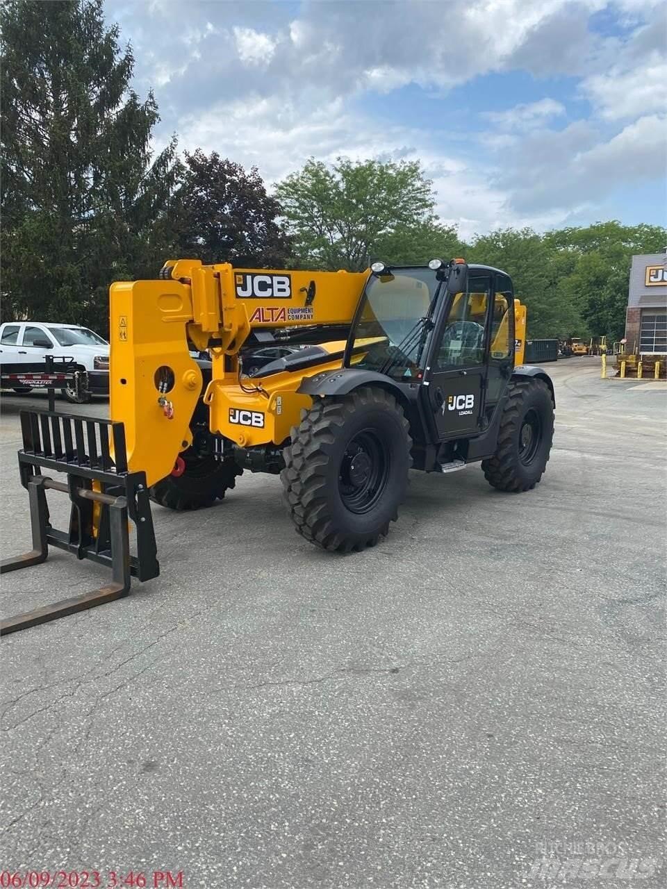JCB 507-42 伸缩臂叉装车|叉装车