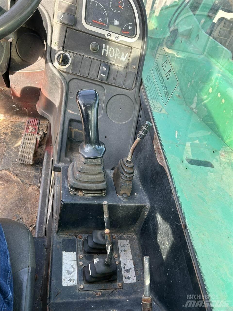 JCB 507-42 伸缩臂叉装车|叉装车