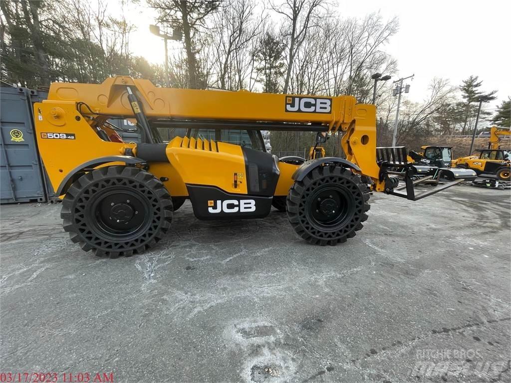 JCB 509-42 伸缩臂叉装车|叉装车