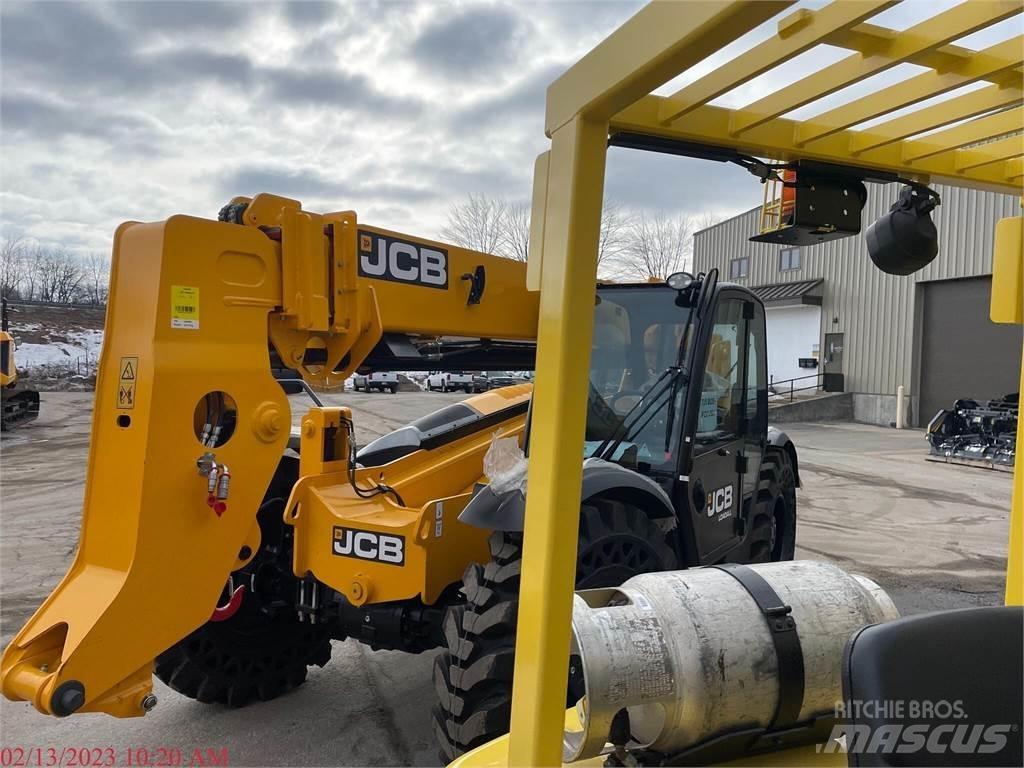 JCB 509-42 伸缩臂叉装车|叉装车