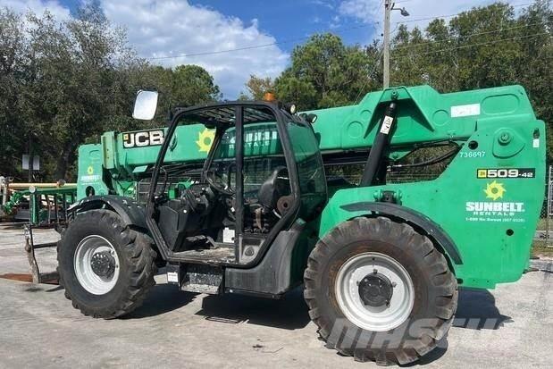 JCB 509-42 伸缩臂叉装车|叉装车