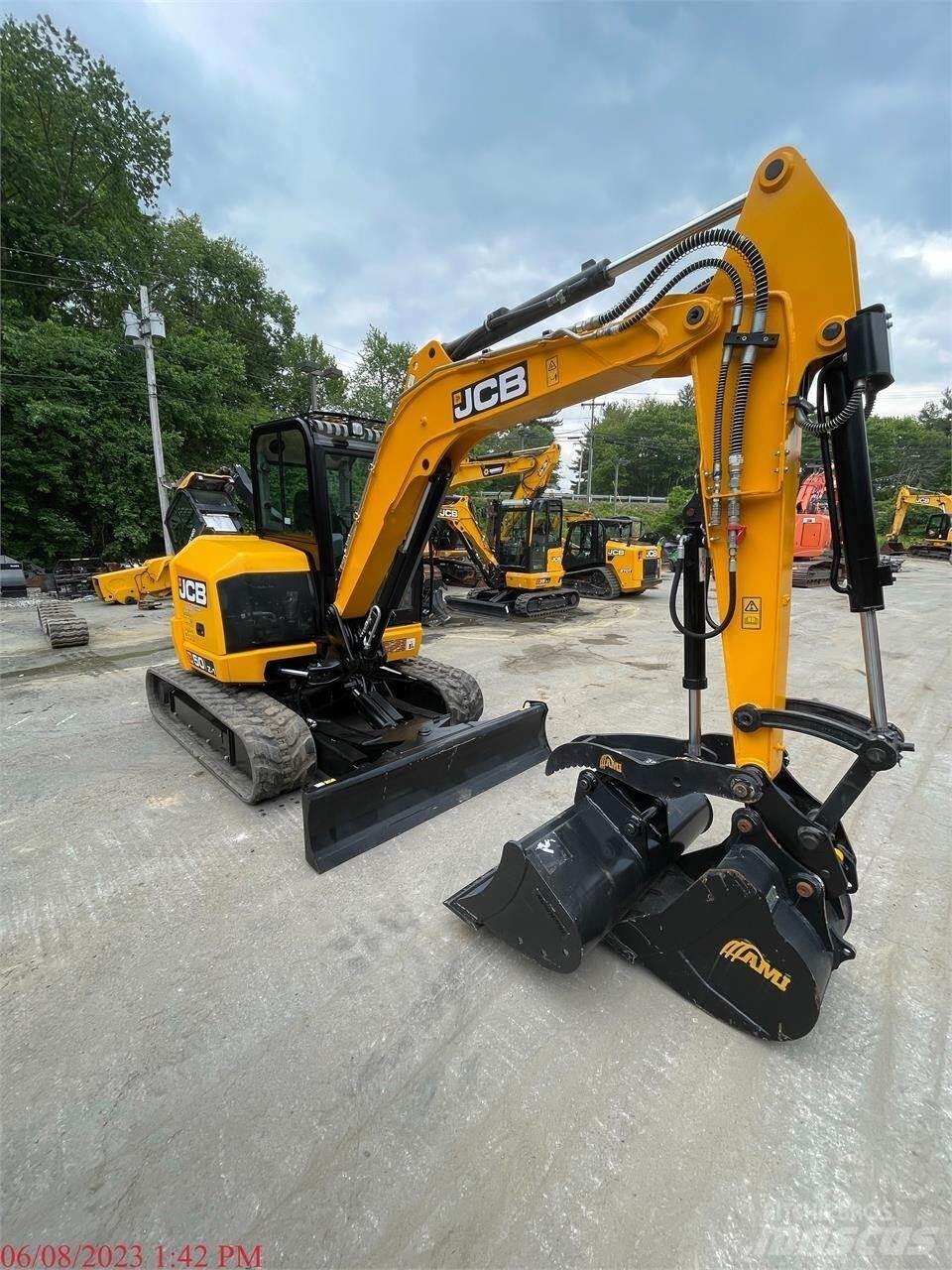 JCB 50Z-1 小型挖掘机