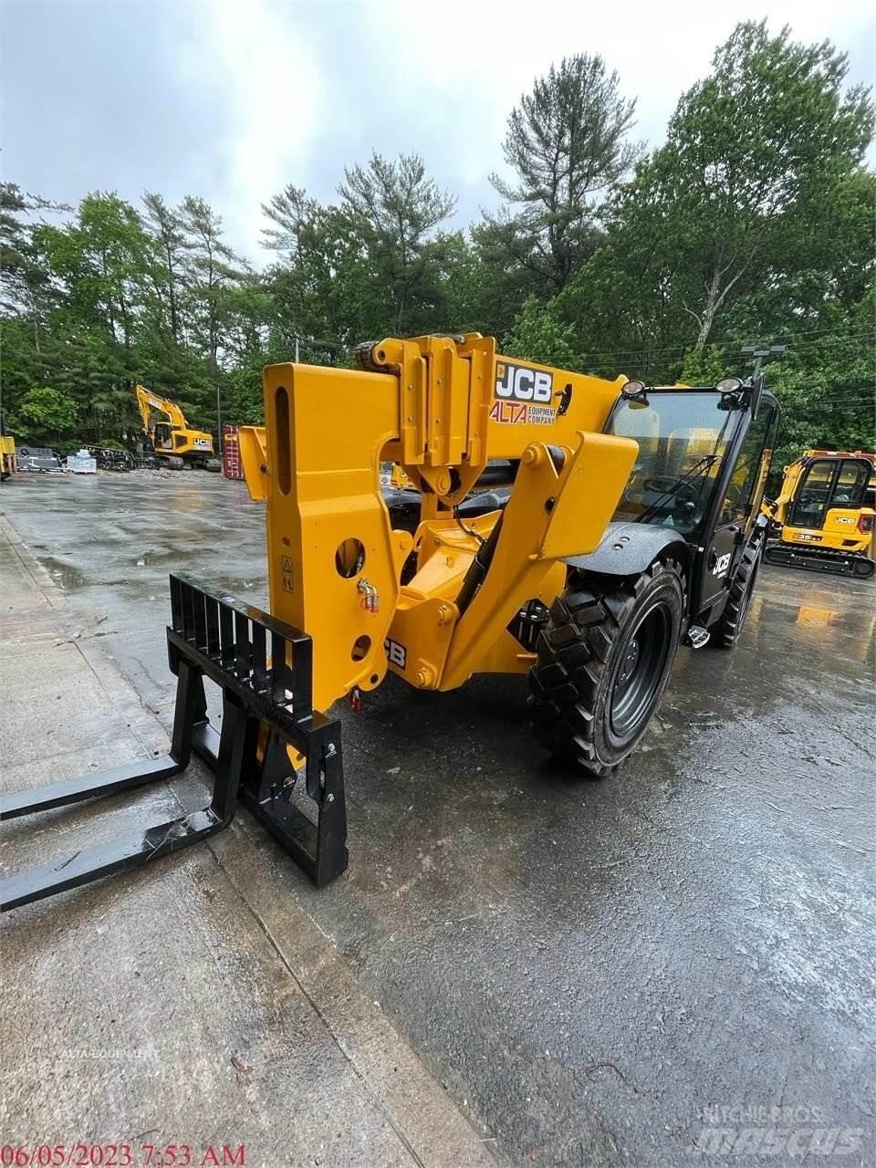 JCB 510-56 伸缩臂叉装车|叉装车