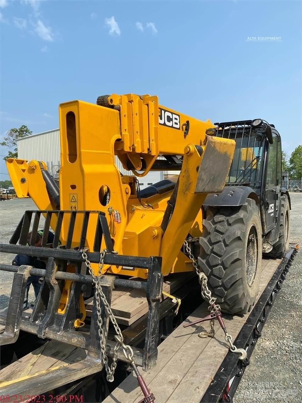 JCB 512-56 伸缩臂叉装车|叉装车