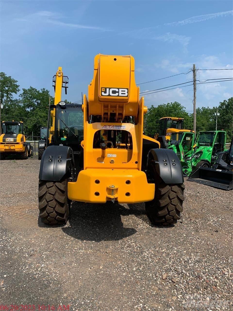 JCB 512-56 伸缩臂叉装车|叉装车