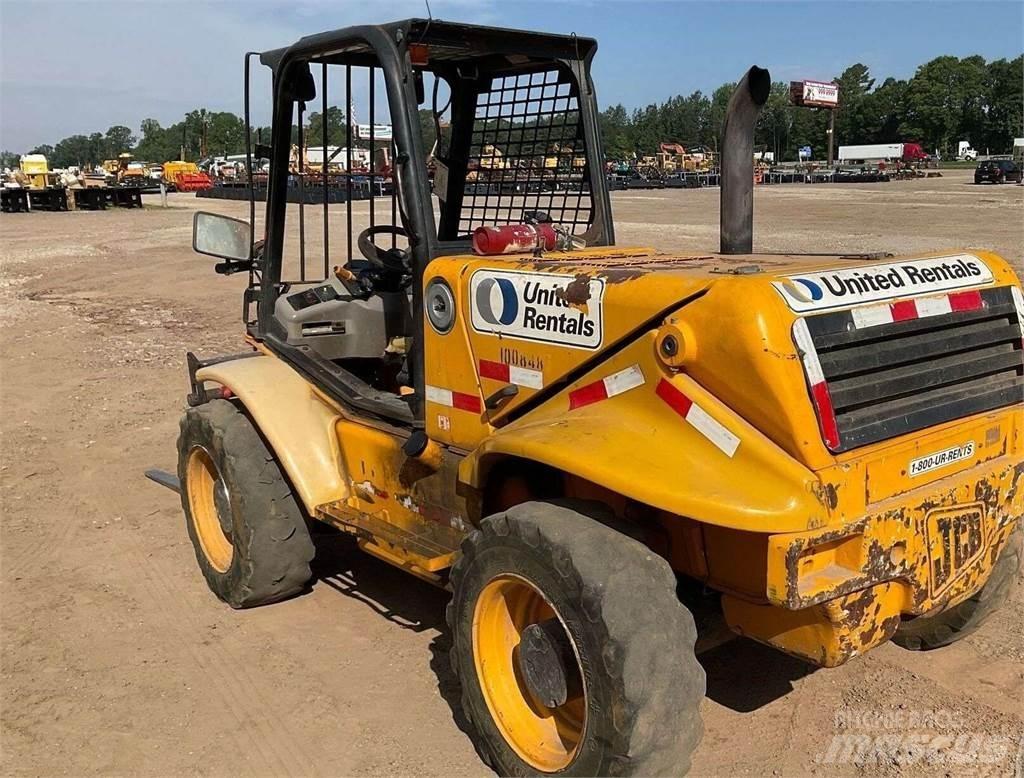 JCB 520 伸缩臂叉装车|叉装车