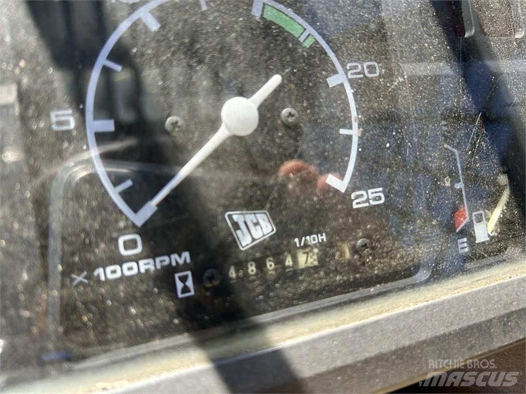JCB 520 伸缩臂叉装车|叉装车
